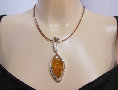 bijoux-femmes-ambre-argent-collier-piece-unique-CC2394-Bal