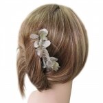 Peigne à cheveux pétales argent très clair