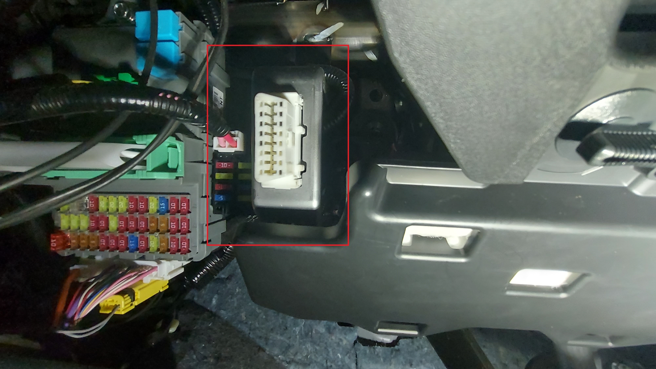 Trouver La Prise De Diagnostic OBD2 Sur Honda CR V Hybride