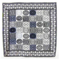 Carré de soie foulard gris imprimé graphique 85 x 85 cm
