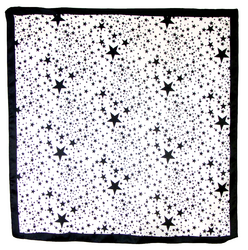 Carré de soie foulard noir imprimé étoiles 85 x 85 cm