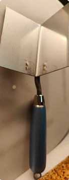 Truelle De Poseur De Sol Acier Poignée 2K Bi-face Demi-ronde 430x120mm