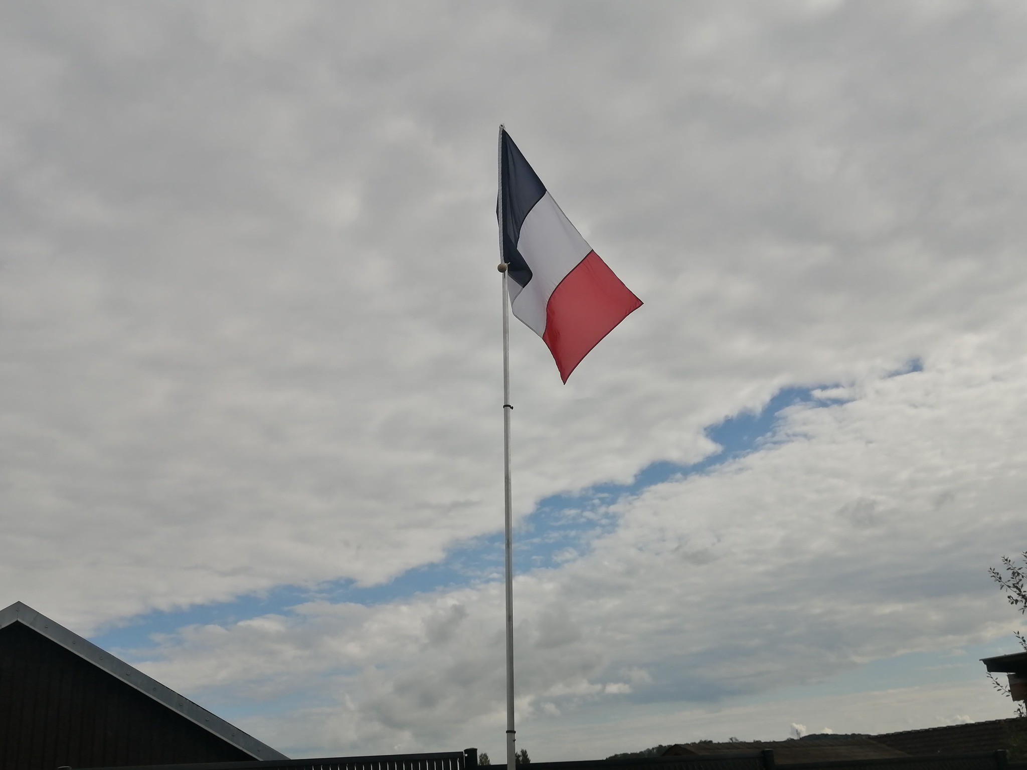 68c2894dd255e drapeau2