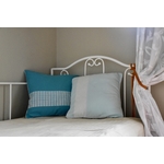 trendethics-coussin-turquoise-canape-7