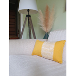 trendethics-coussin-Pyiu-jaune-petit-déco-4