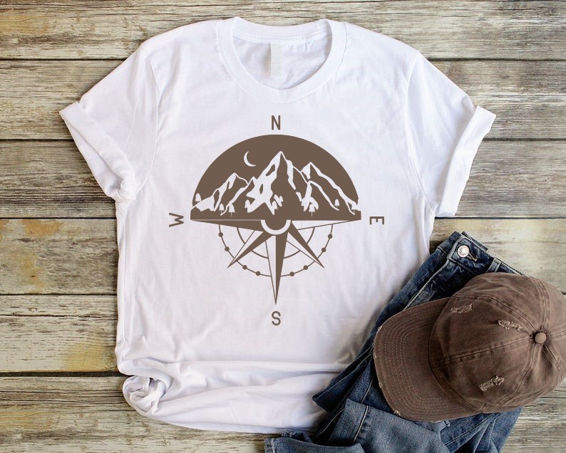 boussole montagnes lune motif thermocllant t-shirt
