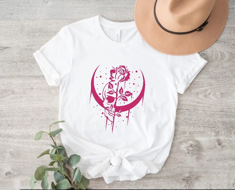 crâne rose lune motif themrocollant t-shirt femme