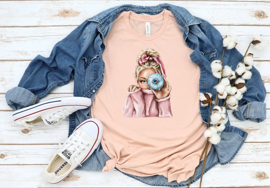 femme blonde donut transfert thermocollant impression dtf flex textile t-shirt femme homme enfant vêtement