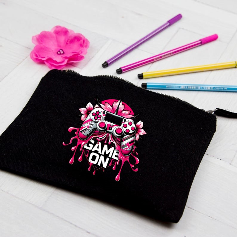 Manette Game On Rose transfert thermocollant impression dtf flex textile trousse toillette maquillage école accessoires déco