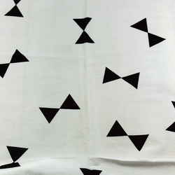 Coton blanc noeuds papillon noirs