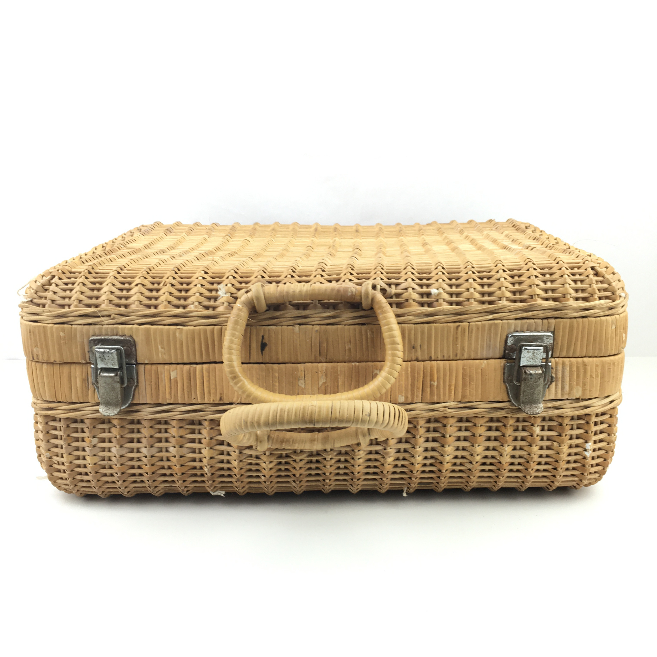 valise en rotin vintage et durable boutique broc'up