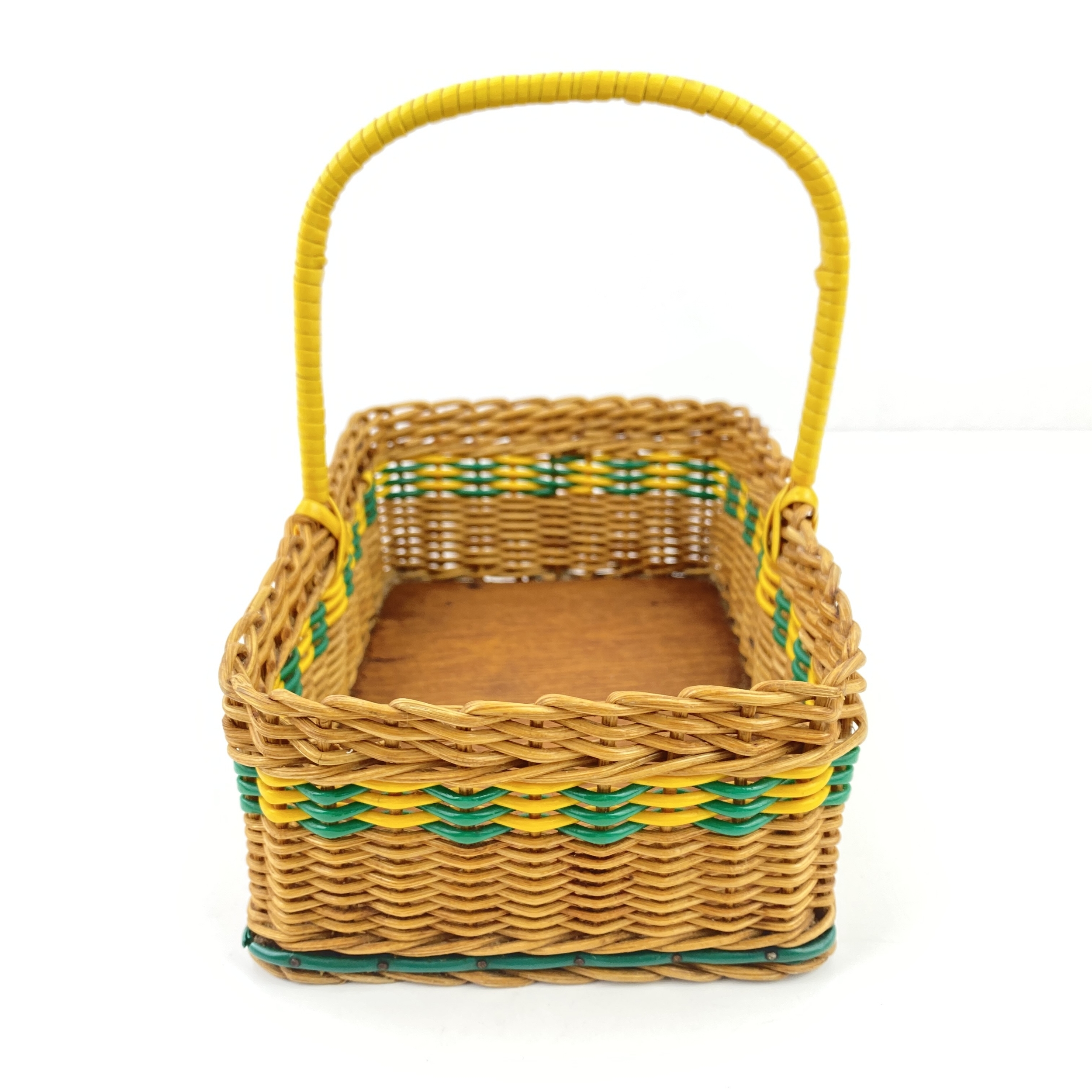 panier rotin décor peint vintage et durable brocup