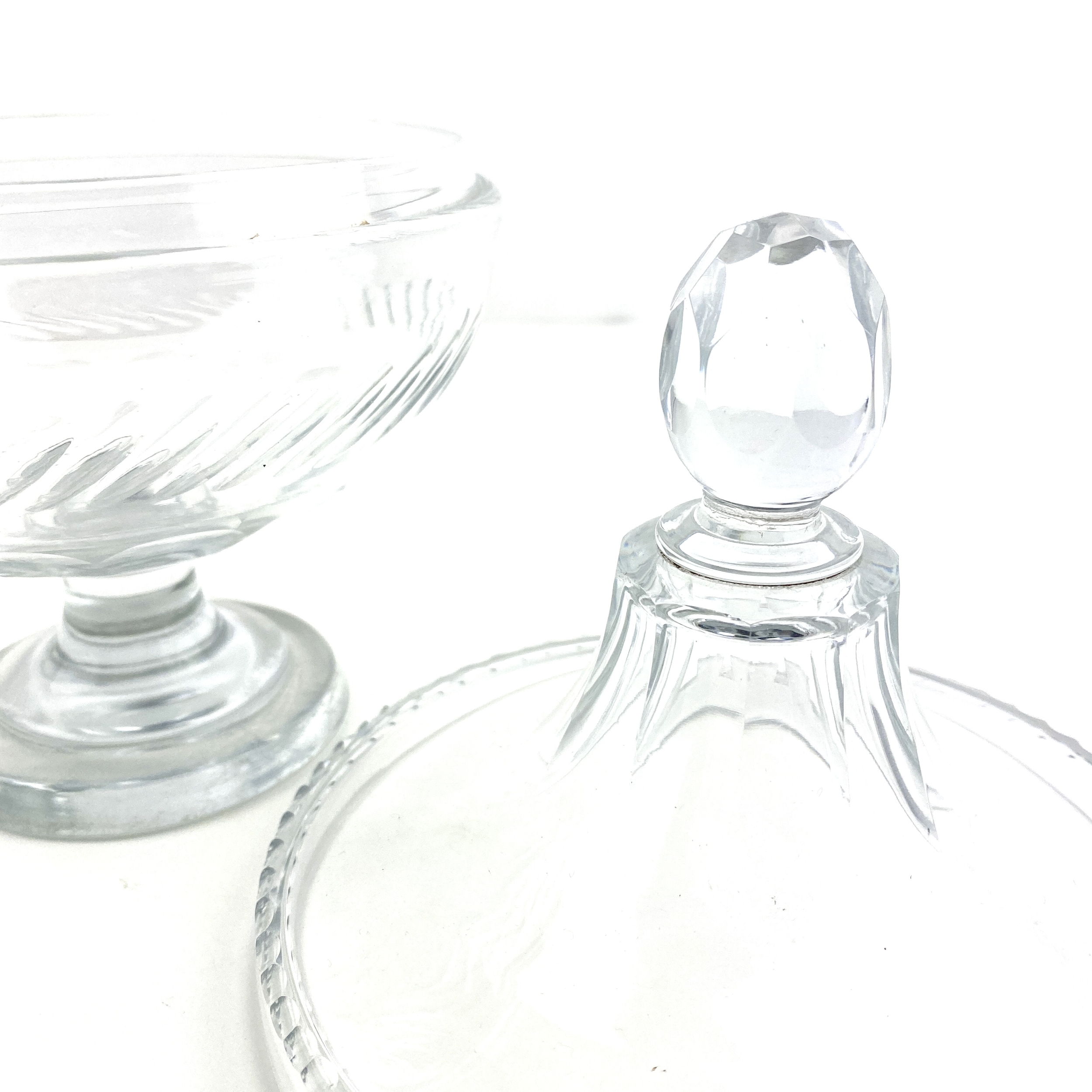Bonbonnière ou drageoir en cristal vintage et durable boutique brocup