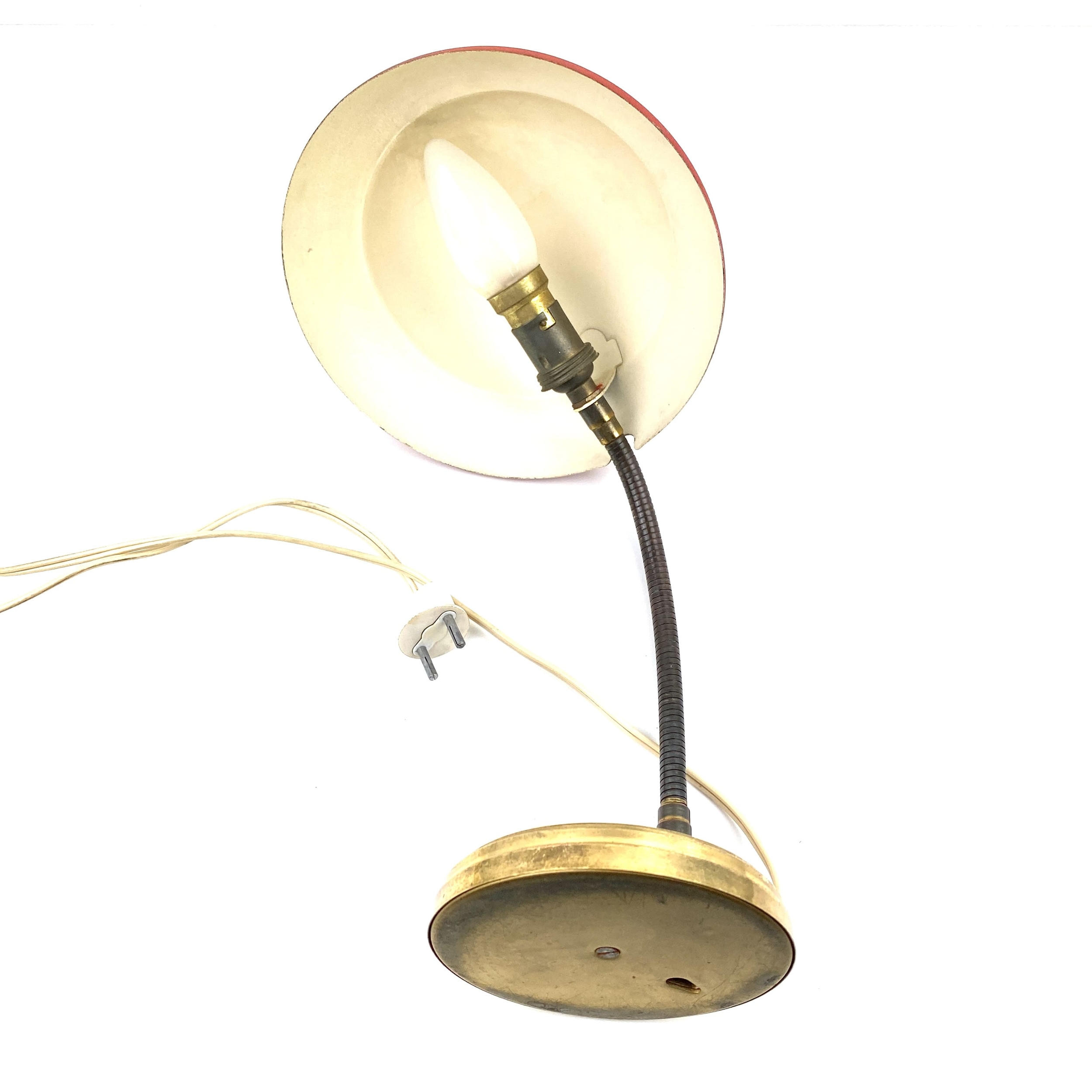 Lampe tôle rouge sixties vintage et durable boutique brocup