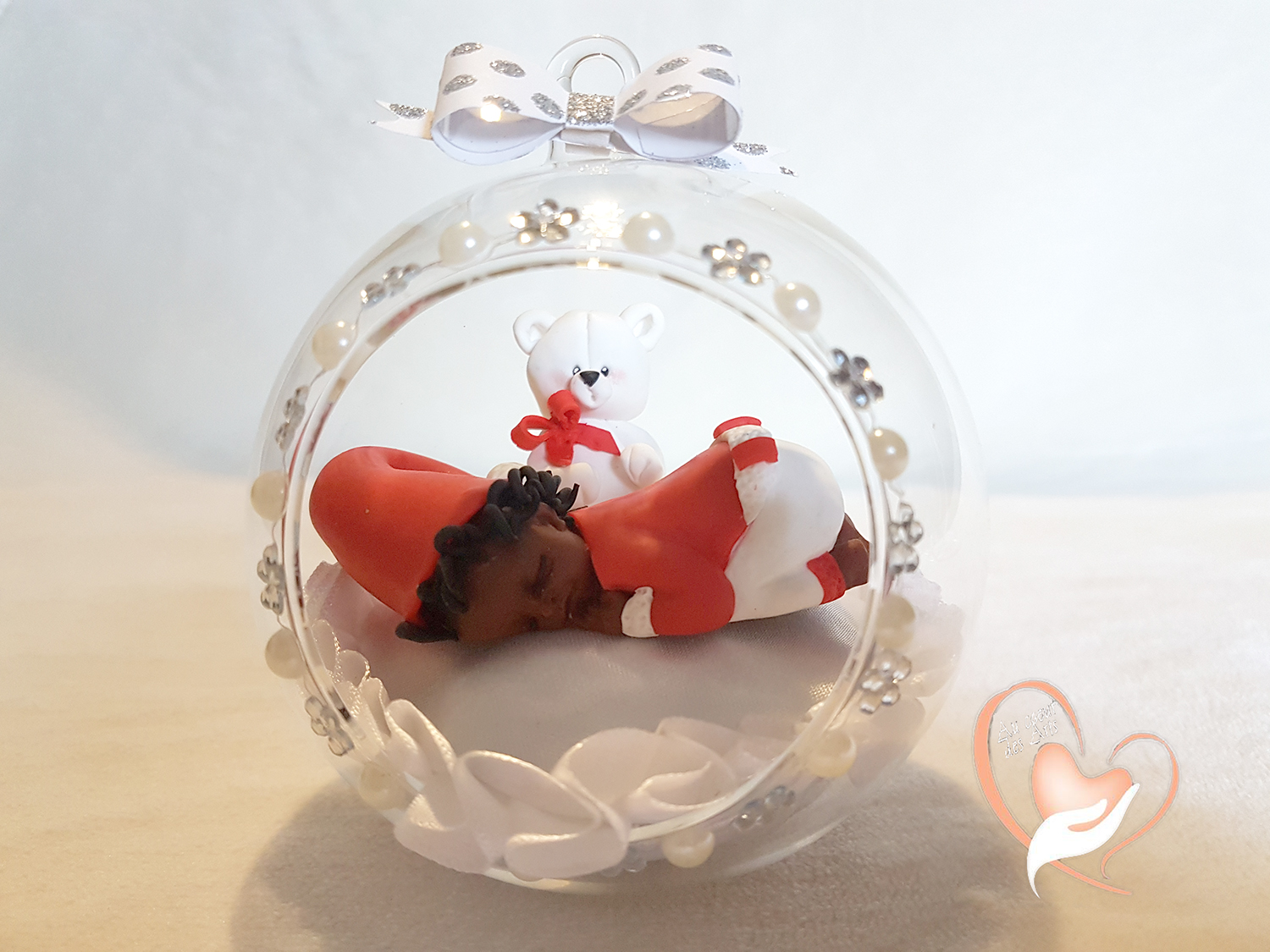 Boule/bulle de Noël avec son bébé garçon - au cœur des arts. - Enfants - Au  coeur des Arts