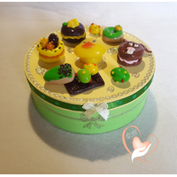 Boîte à biscuits ou chocolats, jaune et verte- au coeur des arts