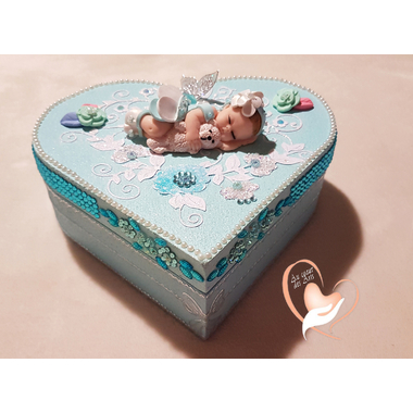 54-au-coeur-des-arts-boite de naissance fille et son ours