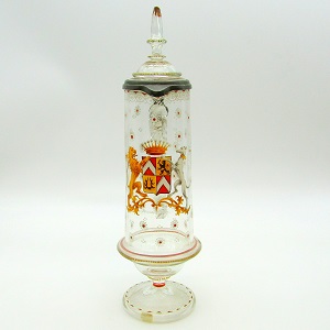 https://www.art-antiquites.com/verre/