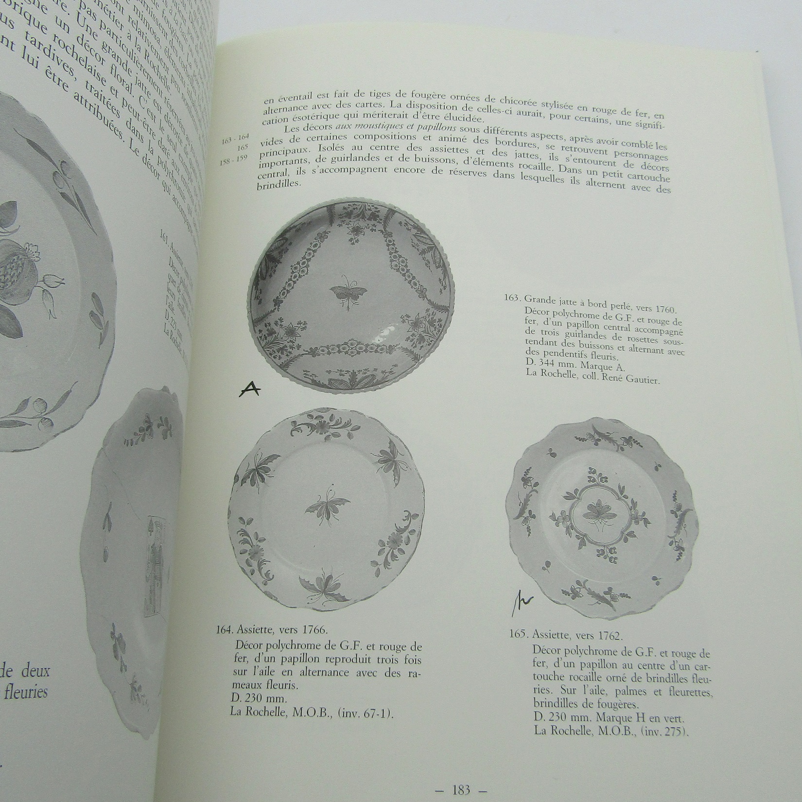 Livre. Les faïenceries de Marans et de la Rochelle. Morin. Rupella. 1990