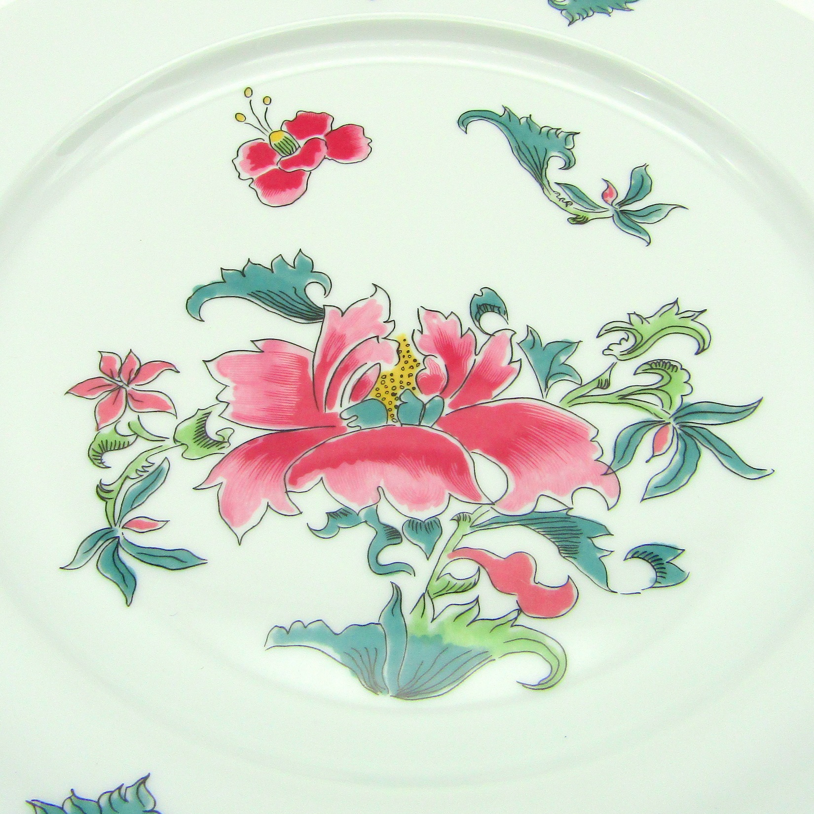 Limoges Bernardaud. Plat rond en porcelaine modèle Lhassa, XXe