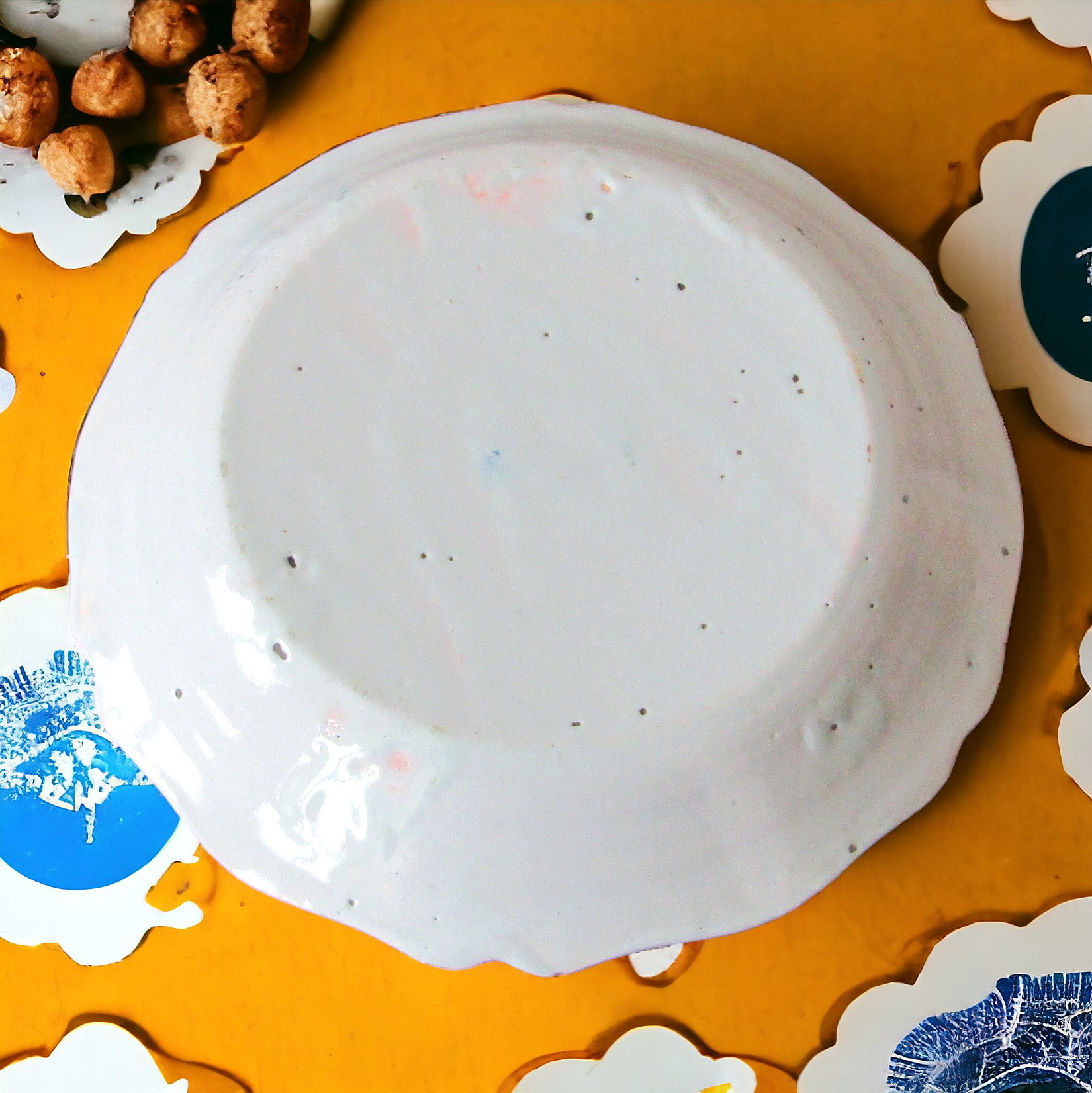 Nevers. Assiette en faïence à décor dune corne dabondance, XVIIIe siècle [18]