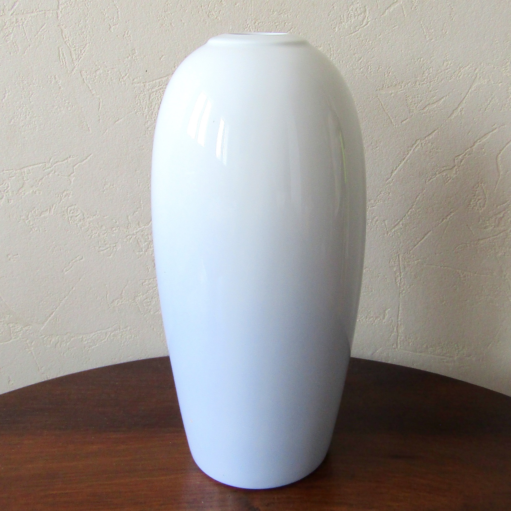 Japon. Arita. Fukagawa Seiji. Vase en porcelaine à décor diris, XXe