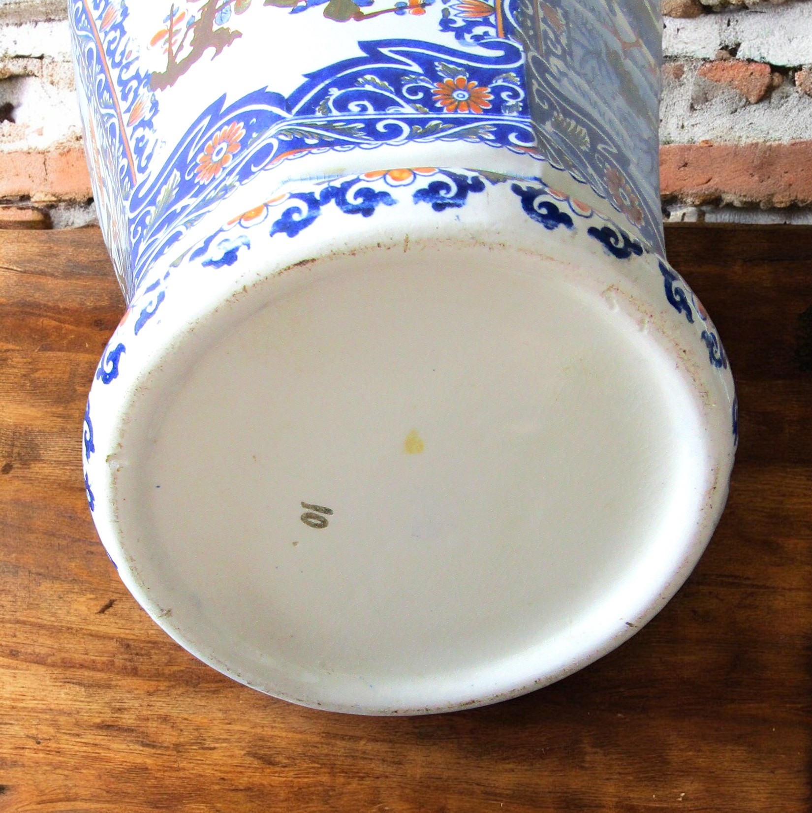 Gien. Important vase en faïence décor polychrome japonisant, XIX-XXe