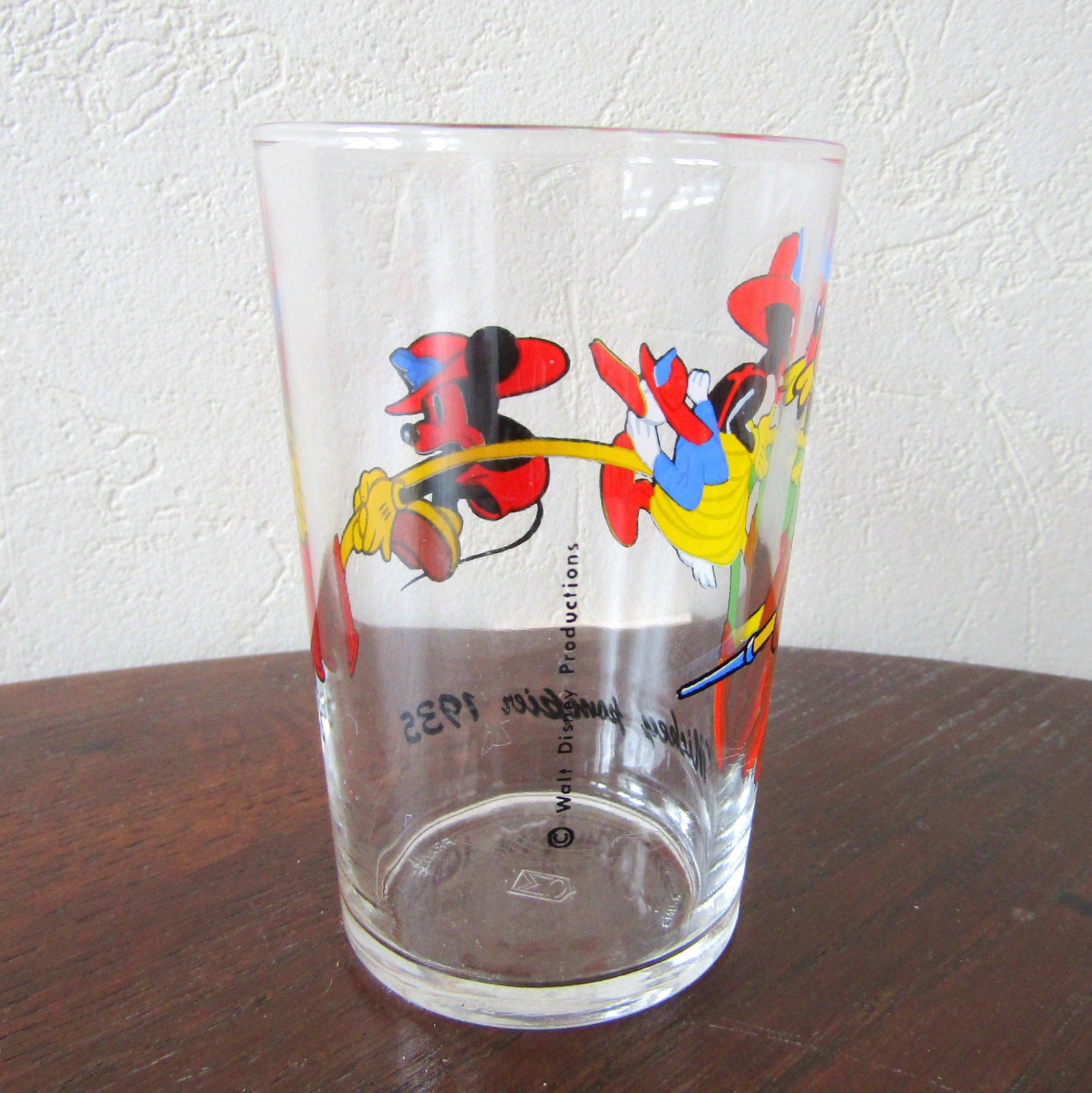 Verre à moutarde. Mickey pompier 1935. Walt Disney Productions