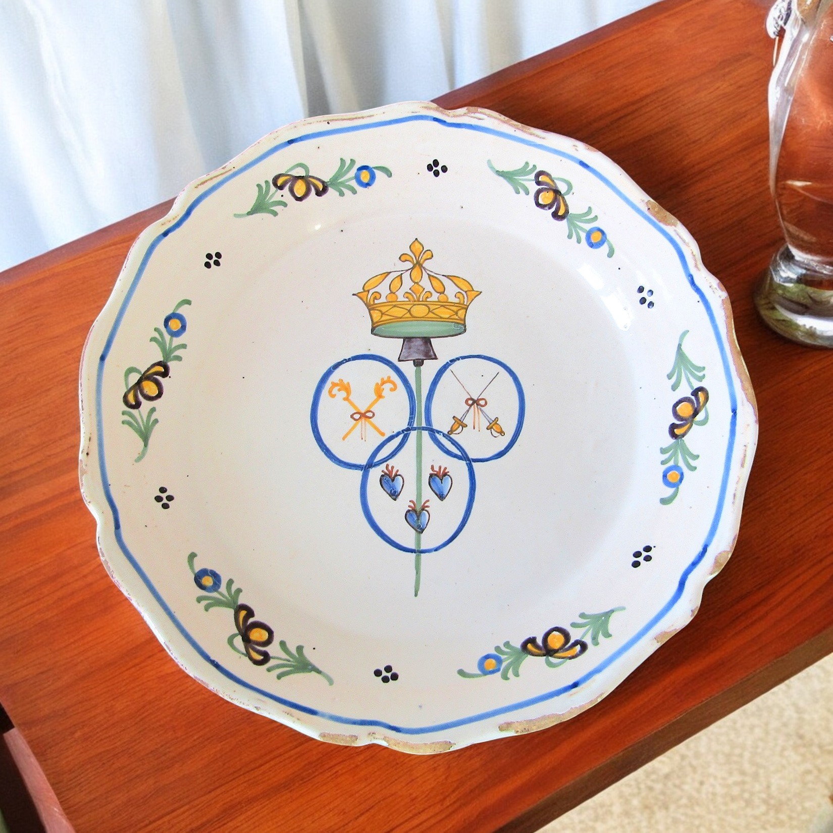 Nevers. Assiette en faïence à décor révolutionnaire des trois ordres, XVIIIe siècle