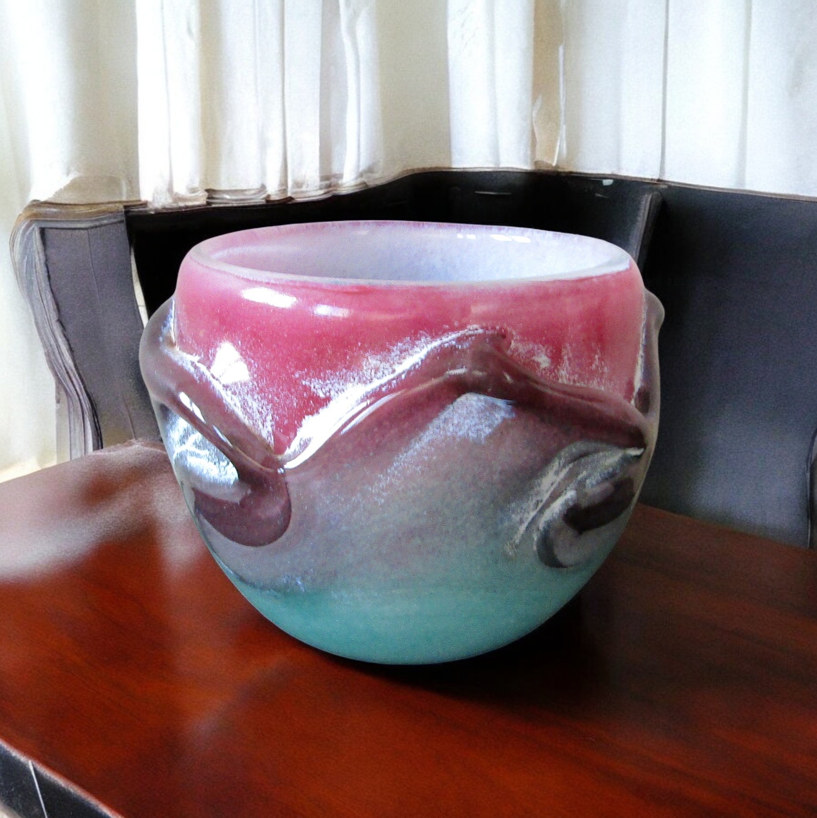 Patrick Lepage (1949). Coupe en verre soufflé à décor d\'inclusions, XXe siècle