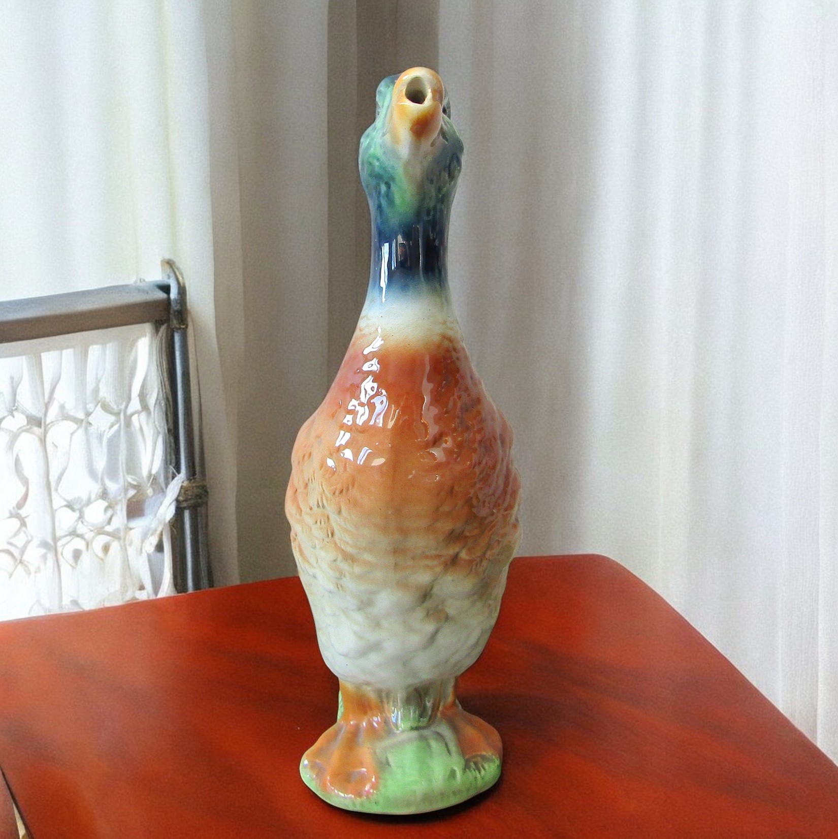 Saint-Clément. Pichet en barbotine modèle canard, début XXe