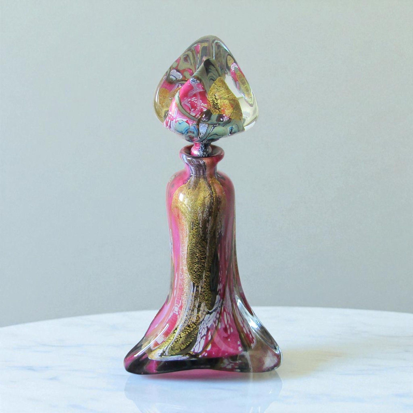 Raymond Branlé (1940-). Grand flacon en verre soufflé à décor d\'inclusions, XXe siècle