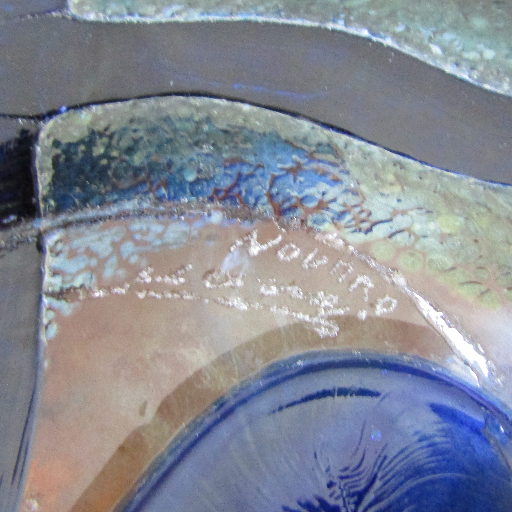 Novaro Jean-Claude. Grand vase en verre soufflé irisé, XXe siècle