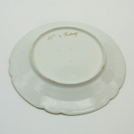 Paris. Assiette en porcelaine à décor du portrait de la Duchesse de Fontange, XIXe siècle