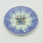 Gien. Assiette en faïence aux armes de Karolyi v. Nagy-Karoly, XIXe siècle