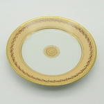 Paris. P. Déroche. Assiette en porcelaine à décor de motifs stylisés, début XIXe