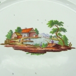 Niderviller. Plat en porcelaine à décor de personnages dans un paysage, XVIIIe siècle
