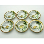 Japon. 6 bols en porcelaine à décor polychrome et or de paysages, XXe [B]