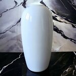 Japon. Arita. Fukagawa Seiji. Vase en porcelaine décor de fleurs et oiseau, XXe