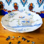 Nevers. Assiette en faïence à décor polychrome dun oiseau perché, XVIIIe [13]