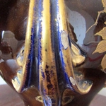 Choisy-le-Roi. Rare paire de vases en faïence décor de papillons perlés, fin XIXe siècle