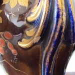 Choisy-le-Roi. Rare paire de vases en faïence décor de papillons perlés, fin XIXe siècle