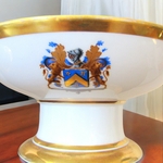 Paris. Coupes sur pied en porcelaine armoiries famille de Frejacques de Bar, XIXe siècle
