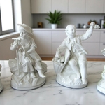 Berlin. 4 figures en porcelaine blanche représentant les 4 saisons, fin XIXe siècle