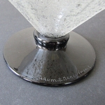 Daum. Nancy. Vase hexagonal en verre givré, XXe siècle