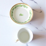 Fürstenberg. Tasse en porcelaine à décor de frises feuillues, fin XVIIIe siècle