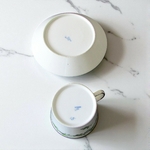 Fürstenberg. Tasse en porcelaine à décor de frises feuillues, fin XVIIIe siècle