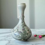 Japon. Vase en porcelaine céladon décor de fleurs et oiseaux, XIXe-XXe siècle
