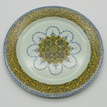 Gien. Assiette faïence à décor d'une rosace sur fond ocre, XIXe siècle