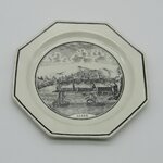 Sarreguemines. Assiette en faïence à décor du port d'Alger, XIXe siècle